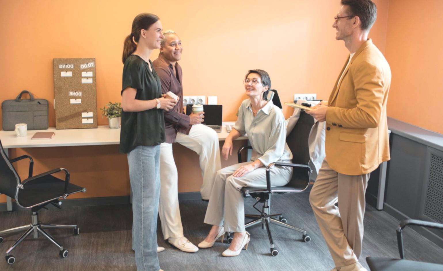 Das Sythraexon-Team bei der täglichen Arbeit im Büro